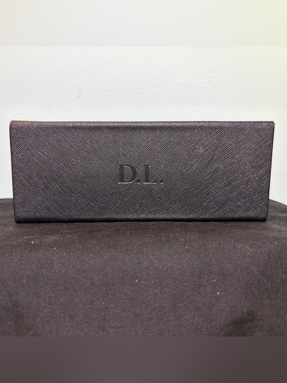 Like New Demi Lovato Sleek Black Eyeglass Sunglasses Case